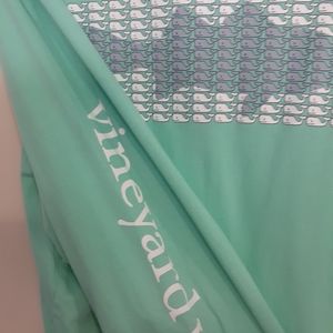 Vineyard Vines front pocket hoodie